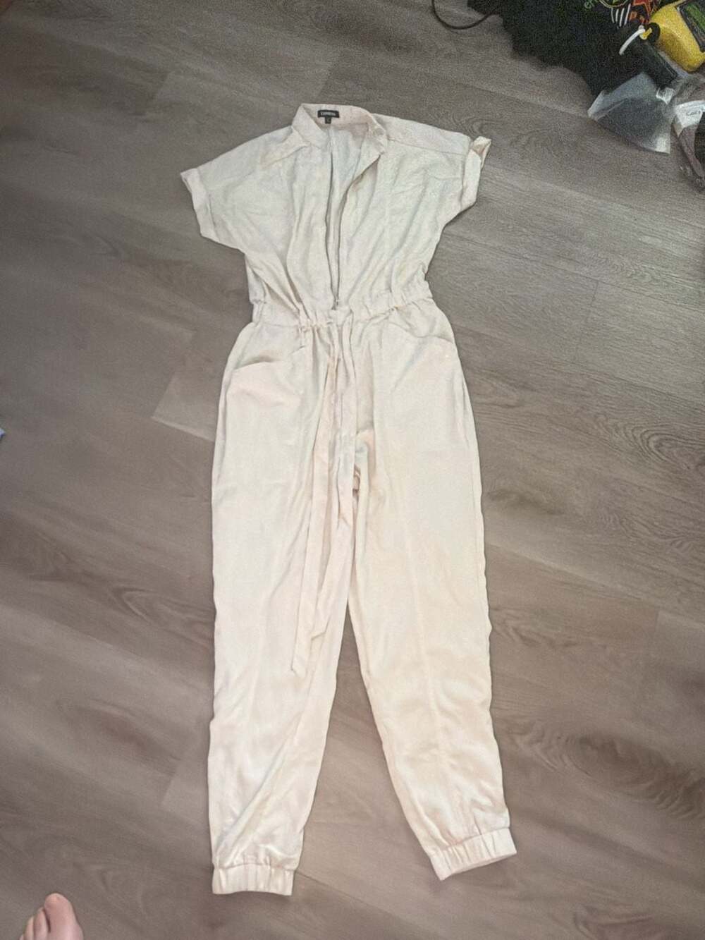 Express Utility Jumpsuit Size XS Cream Short Sleeve Zipped Jogger